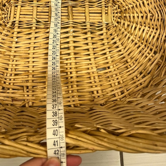 Dog or cat bed made from woven wood - Picture 4 of 9